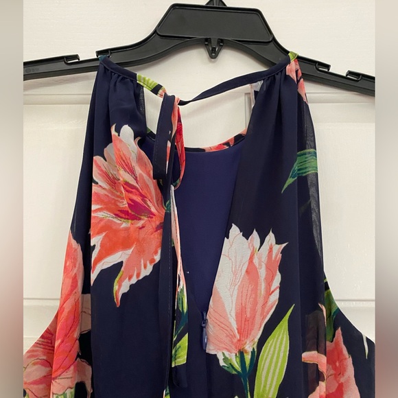 NWT Eliza J Floral Handkerchief Style Hem Dress- Size 6 - Picture 4 of 10